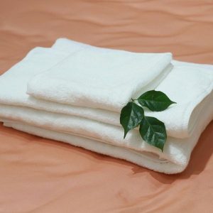 Khăn tắm cotton trắng trơn
